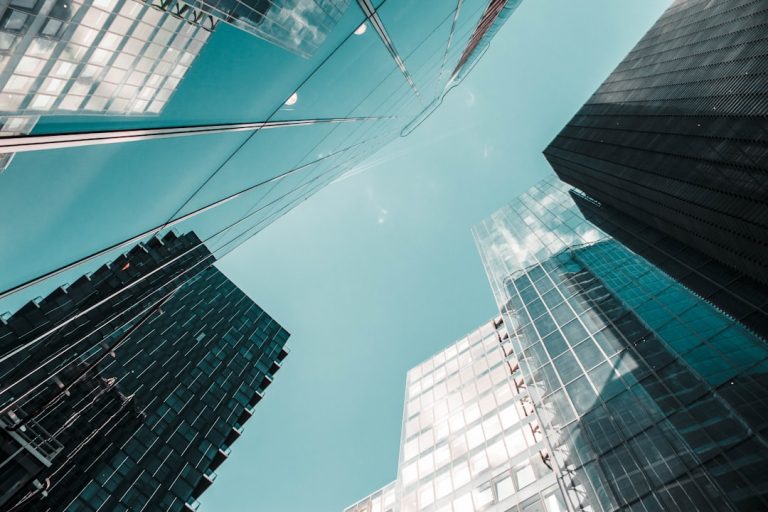Navigating the New Era of Corporate Travel Management: Strategies for Success
